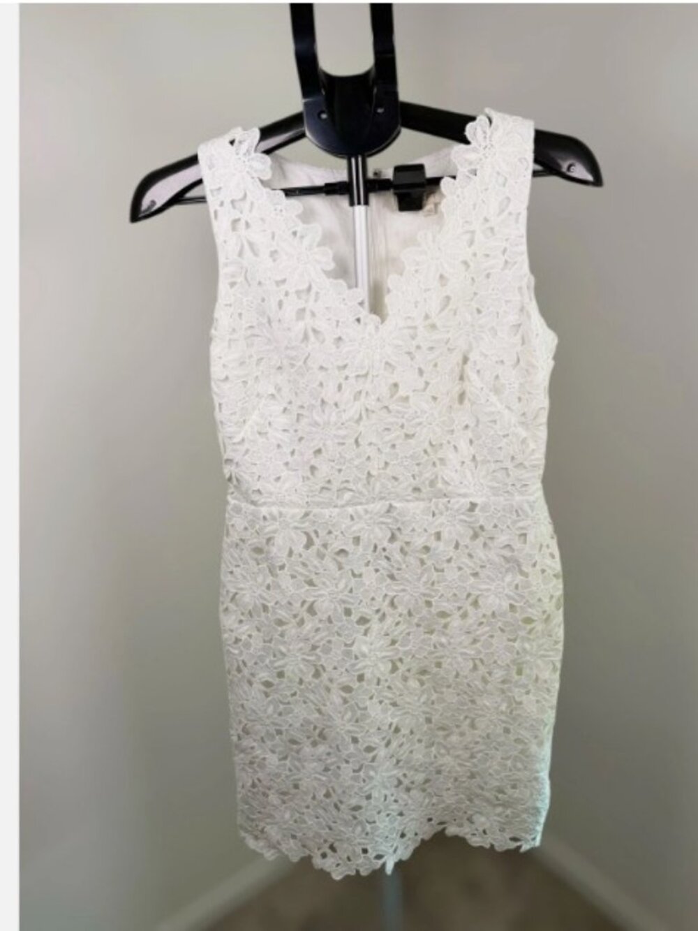 Ann Taylor Loft White Floral Lace V-Neck Sheath Dress Size 0
